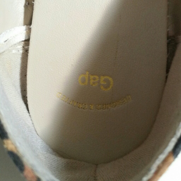 🆕🎉LEOPARD PRINT FLATS🎉🆕 - Picture 6 of 8